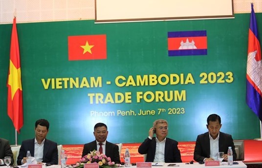 Vietnam steps up trade promotion in Cambodia