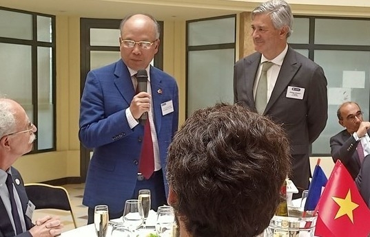 French firms eye maritime economic cooperation with Vietnam