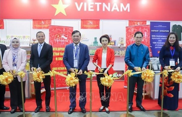 Vietnamese products impressive at Singapore’s Franchising & Licensing Asia