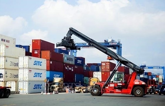 Trade surplus reaches 16.25 billion USD by mid-August