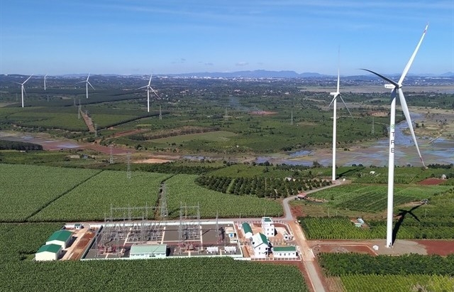 Renewable energy companies report lower earnings, burdened with bond debts