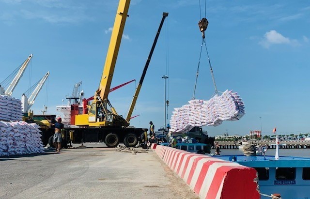 Fertiliser imports reach two-year high in August