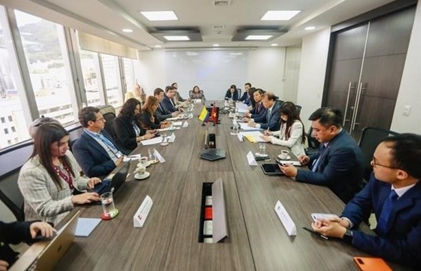 Vietnam, Colombia ink MoU on trade, investment, industrial cooperation