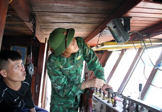 Checking the vessel monitoring system in Nghệ An Province. – VNA/VNS Photo