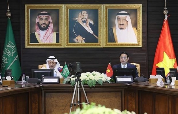 PM attends Vietnam-Saudi Arabia Business Forum in Riyadh