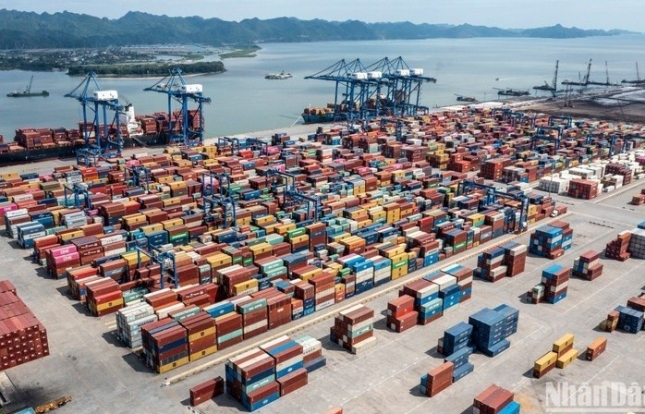 Vietnam posts trade surplus of 24.6 billion USD