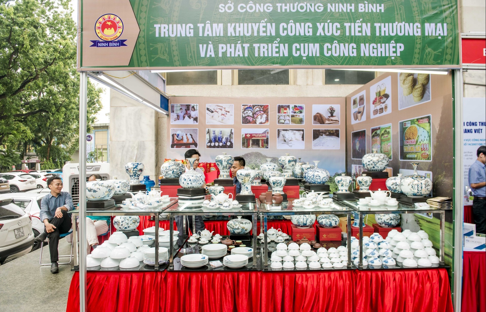 Ninh Binh finds outlets for strong products