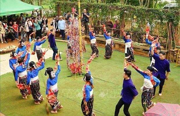 Photo exhibition to showcase colours of Vietnamese ethnic groups