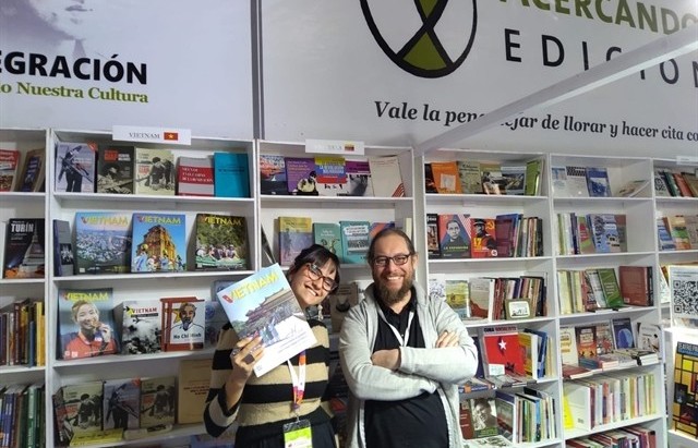 vietnamese space introduced at buenos aires intl book fair