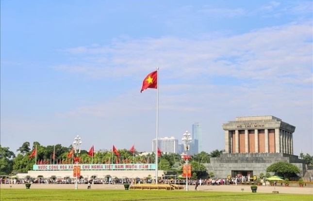 Over 61,000 people visit President Ho Chi Minh mausoleum on national holidays