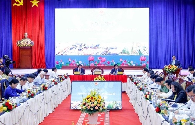 PM chairs meeting on southeastern regional development