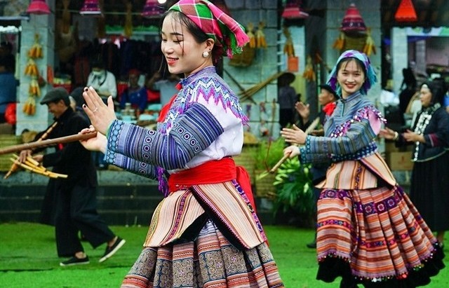 vietnamese ethnic culture and tourism village hosts numerous activities in may
