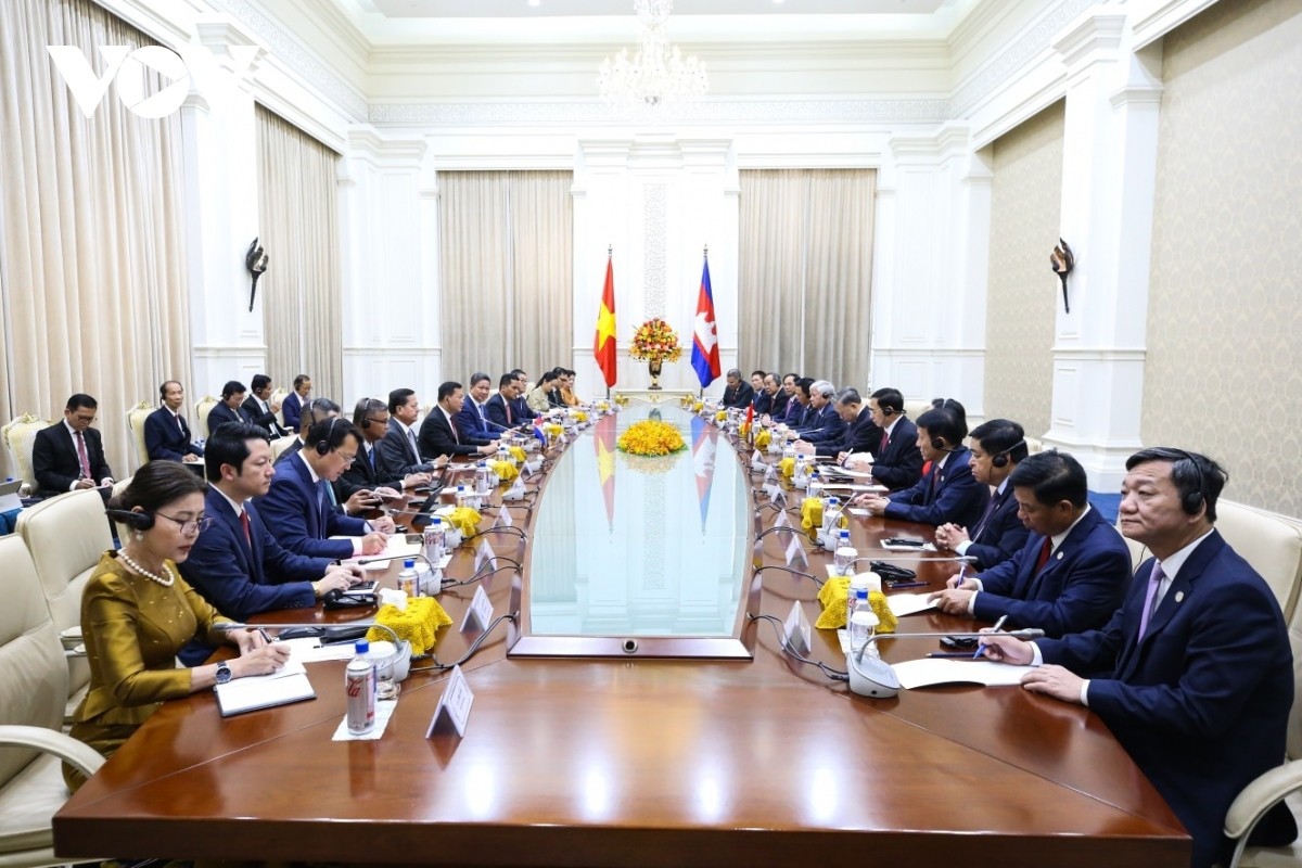At the talks between Vietnamese President To Lam and Cambodian Prime Minister Hun Manet 