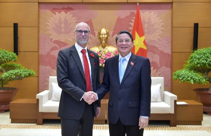 Vietnam seeks stronger legislative ties with Canada