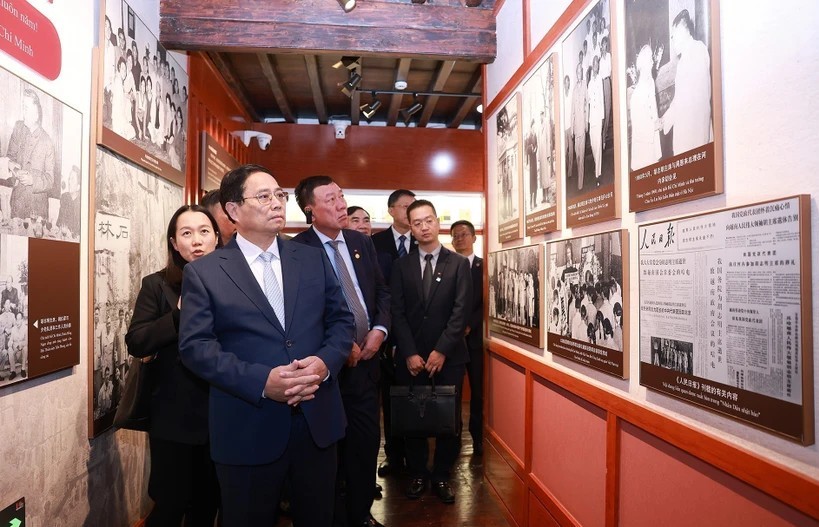 PM visits President Ho Chi Minh relic site in Kunming