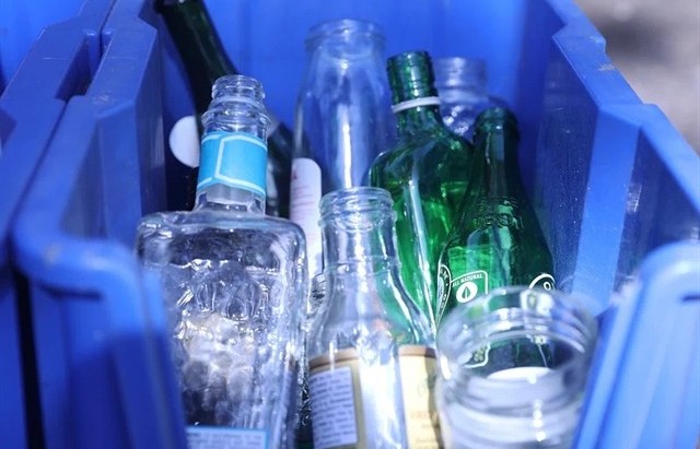 Holistic approach needed to improve glass recycling