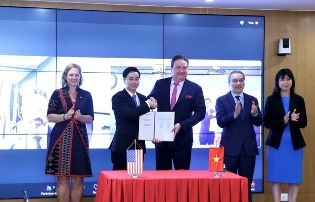 Việt Nam, US sign cooperation agreement on cybersecurity