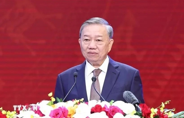 Party leader requests extra efforts to fulfill education, training reform goal