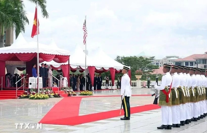 Welcome ceremony held for Vietnamese Party chief in Malaysia