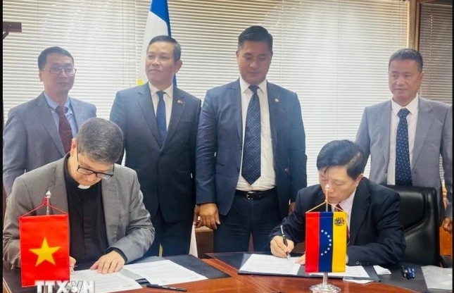 Vietnam, Venezuela step up educational cooperation