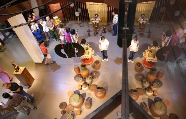 Exhibitions in Hà Nội downtown celebrate Heritage Day