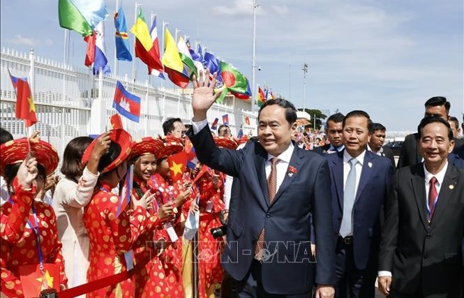 Top legislator wraps up official trip to Cambodia