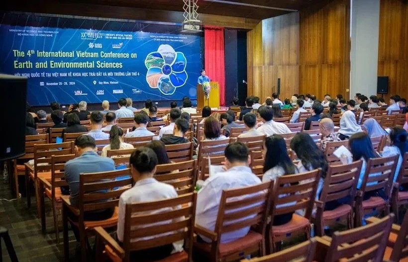 Global experts delve into earth, environmental sciences at int’l Vietnam confab