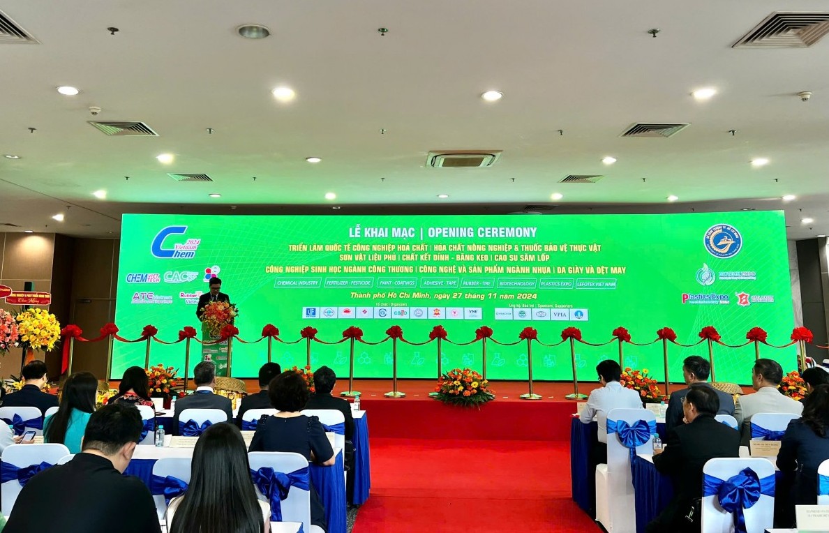 Series of international exhibitions in industry and trade opened in Ho Chi Minh City