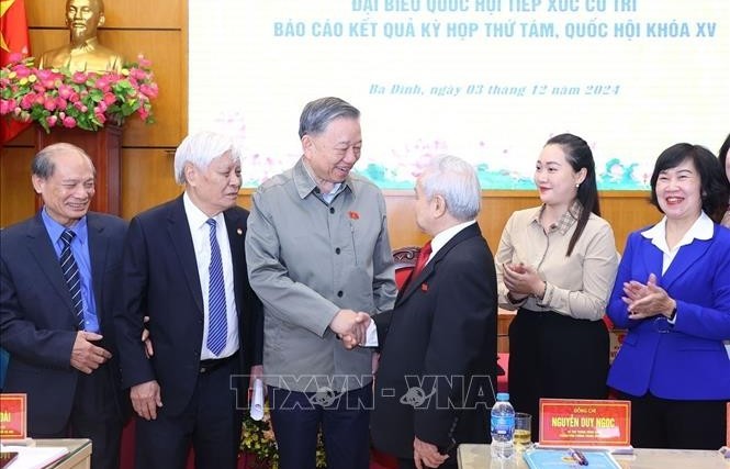 Party chief meets with Hanoi voters