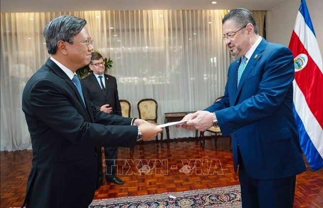 Costa Rica wants to enhance cooperation with Vietnam: President