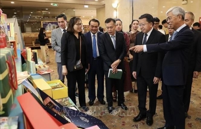 Vietnam, Laos maximise trade, investment cooperation potential