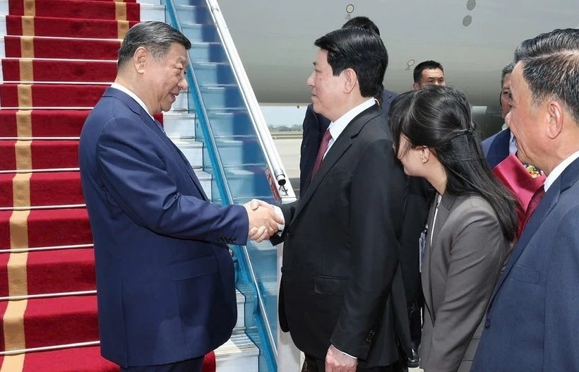 Top Chinese leader begins state visit to Vietnam