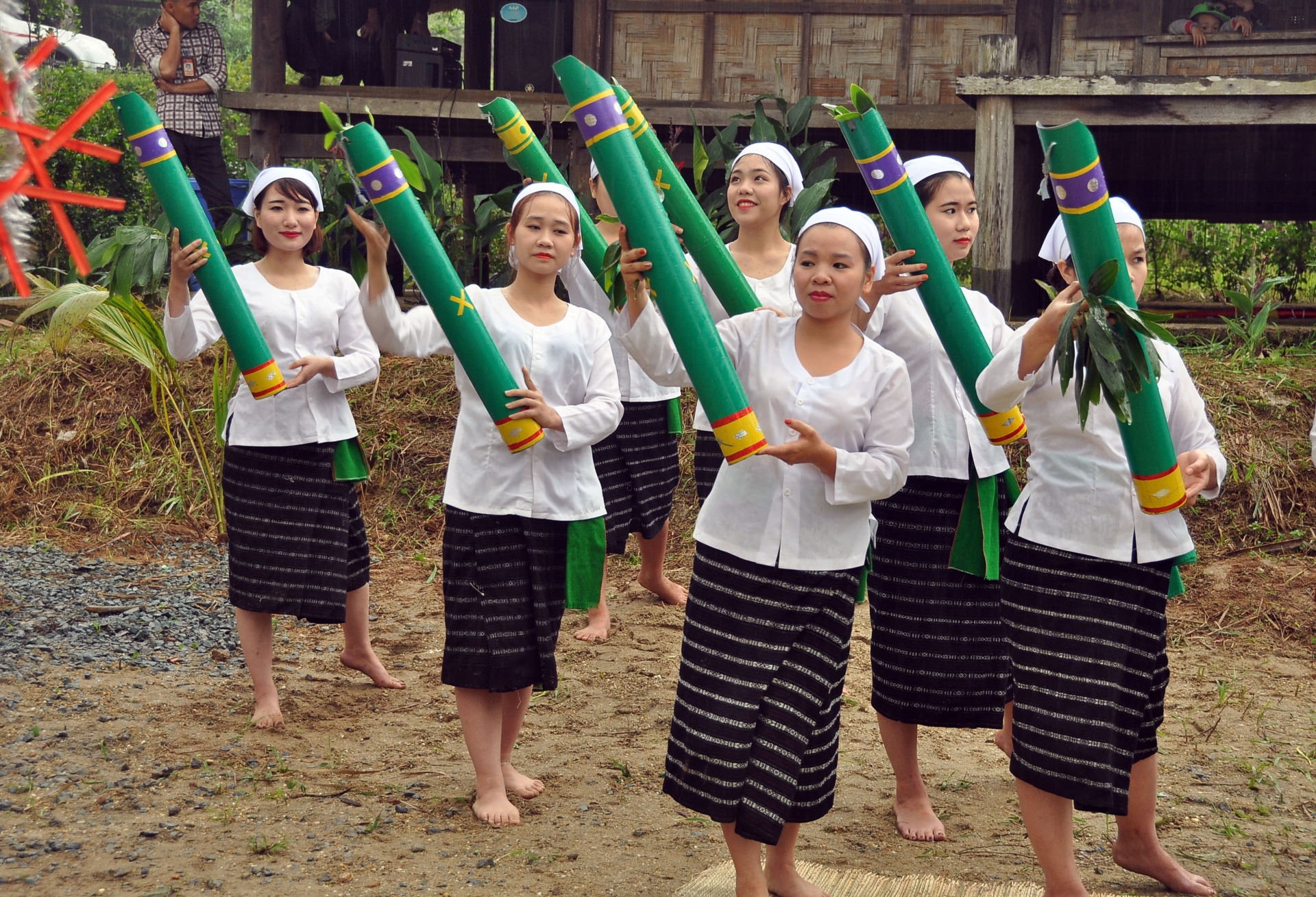 The traditional costumes of Tho women