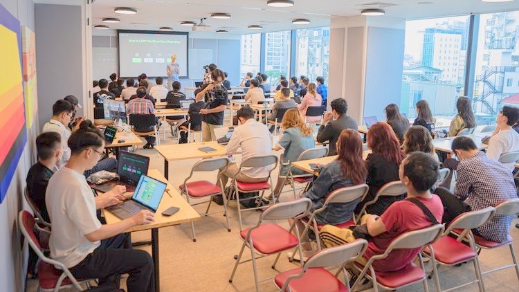 ETH Vietnam: The first hub for blockchain community to build and learn together