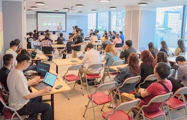 ETH Vietnam: The first hub for blockchain community to build and learn together